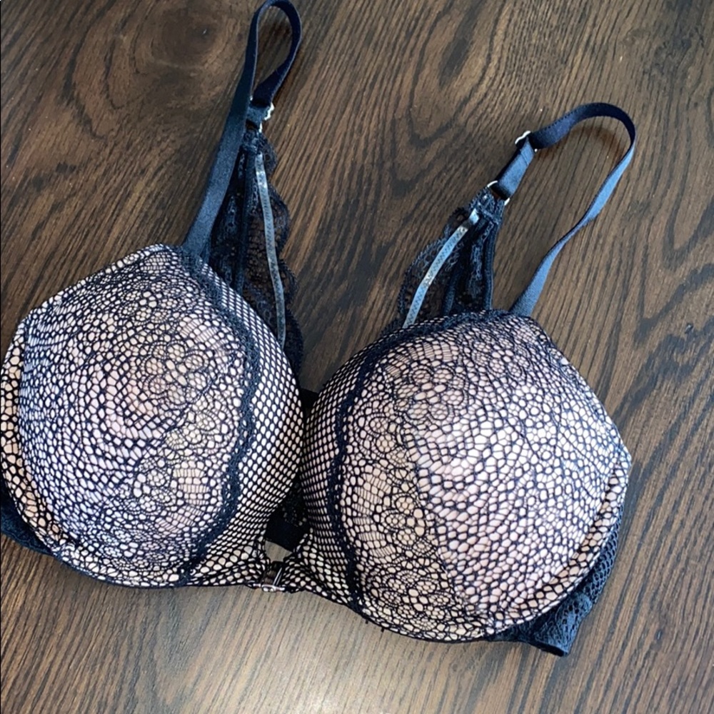 Victoria’s Secret bombshell